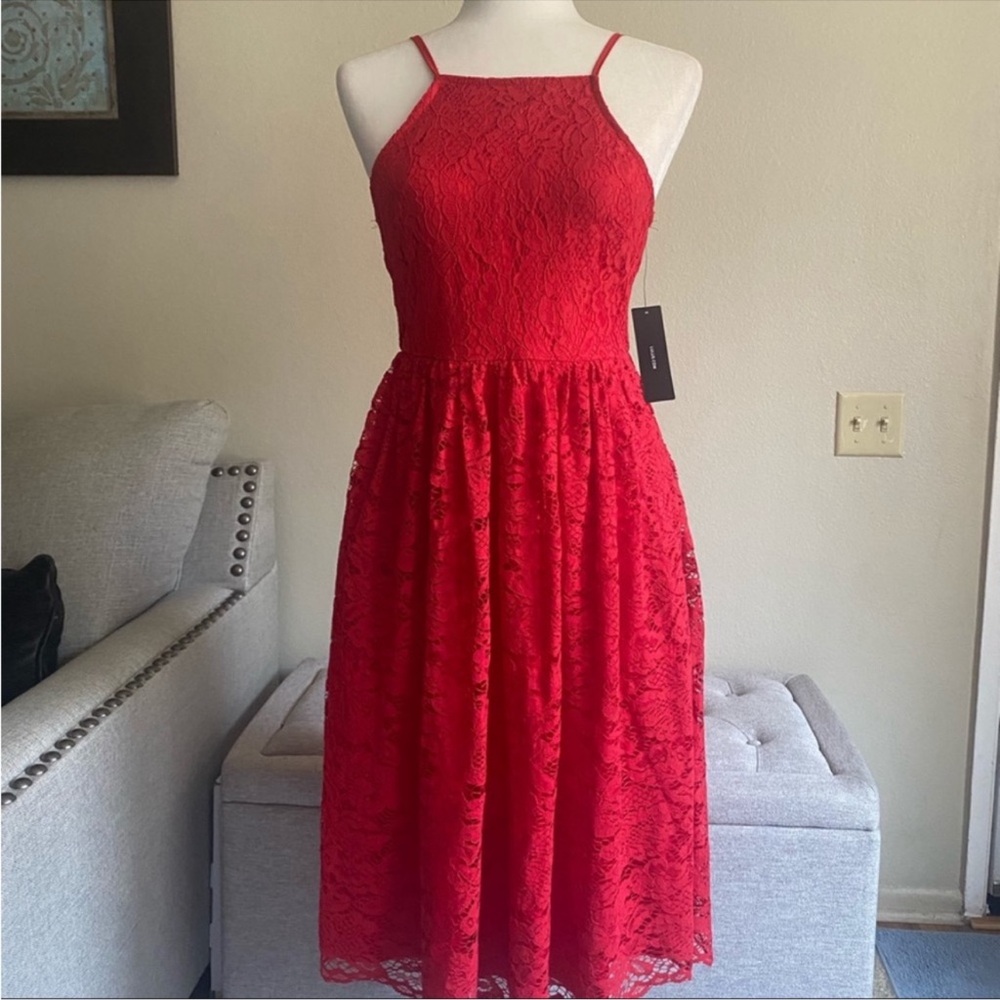 Lulus Kinzie Red Lace Women’s Midi Dress✨